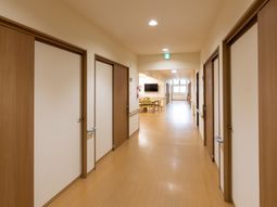 清潔感のあふれる廊下