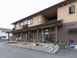 温かみのある建物外観