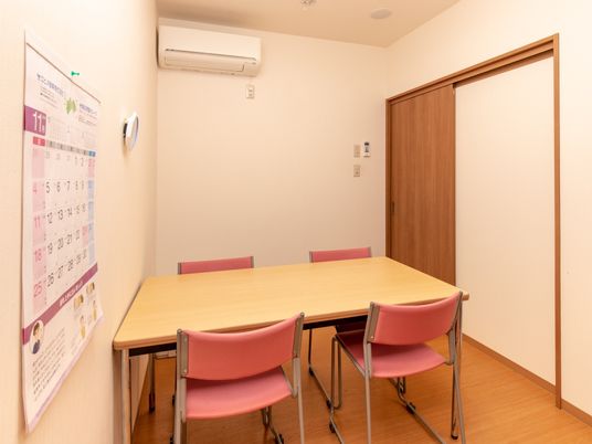 広々とした居室の一角