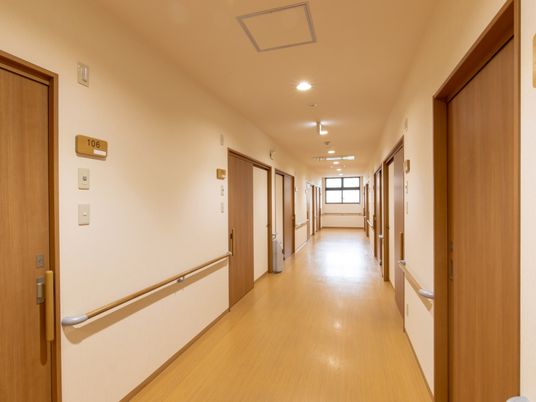 暖かみのある廊下