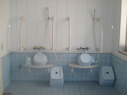 安全な浴室施設