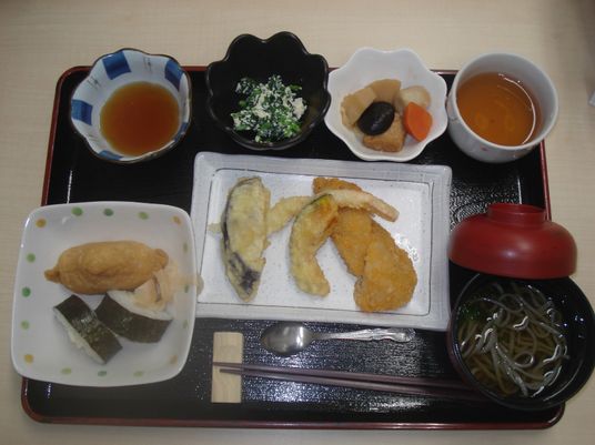 和風の食事セット