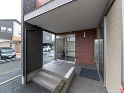 清潔感のあるエントランス