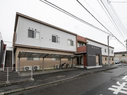 モダンな建物の外観