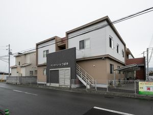清潔感のある建物の外観