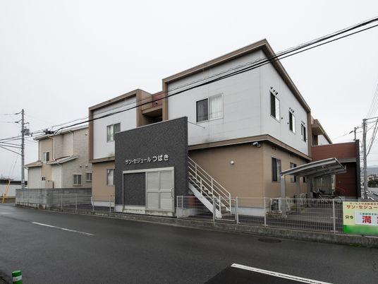 清潔感のある建物の外観