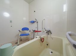 清潔な浴室設備