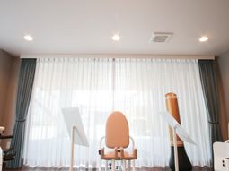 明るい部屋の機能訓練室