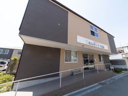 モダンな建物の外観