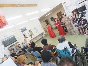 イベントが行われる多目的室