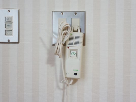 通話機能付き壁掛け機器
