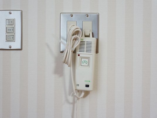 通話機能付き壁掛け機器