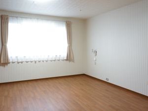 清潔な床の居室