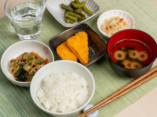 和食のバランスの良い朝食