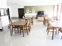 明るいダイニングルーム