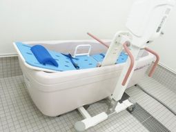 バリアフリー対応の浴室