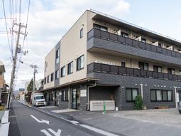 モダンな建物外観