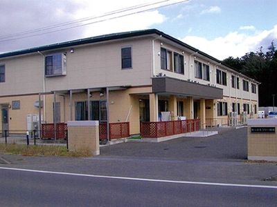 施設の落ち着いた外観