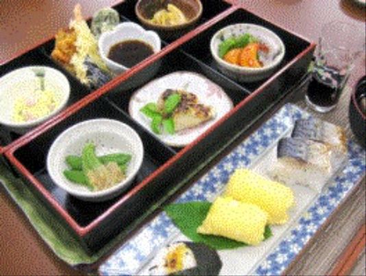 和風の彩り豊かな食事