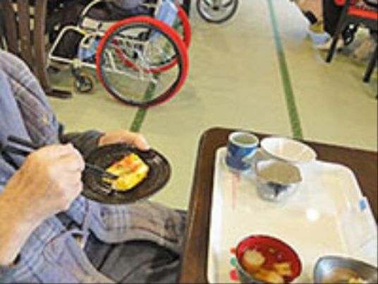 食事を楽しむ利用者様