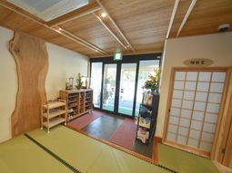 和風エントランスの空間