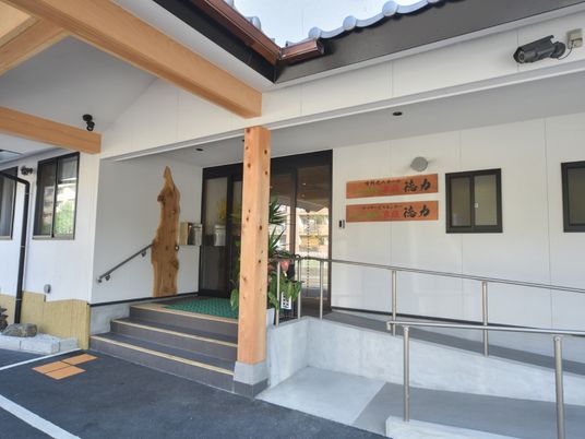 エントランスの門