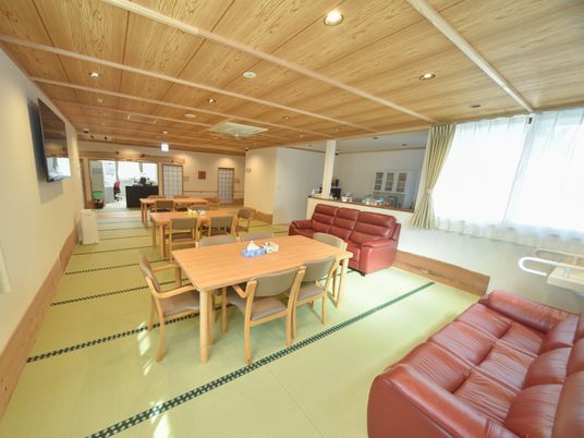 暖かみのある共有スペース