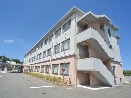 天気の良い日の外観