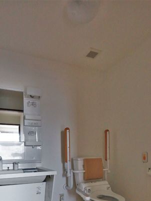バリアフリーなトイレ設備