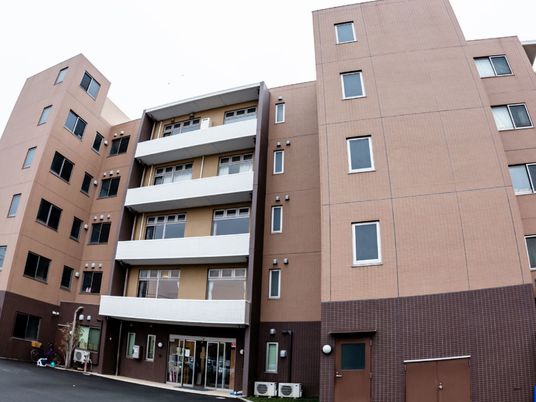 多階建ての建物外観