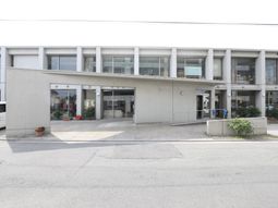 エントランスのある建物