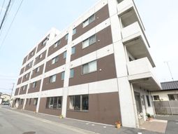 多階層の建物外観