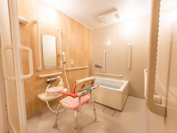 バリアフリーな浴室