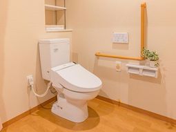 バリアフリー対応のトイレ