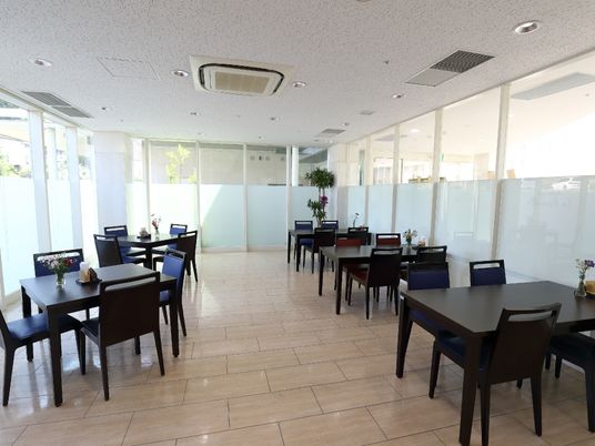 明るいダイニングルーム