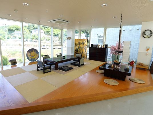 広々とした明るい和室