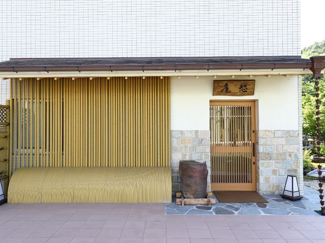 和風のエントランス
