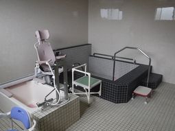 バリアフリー浴室設備