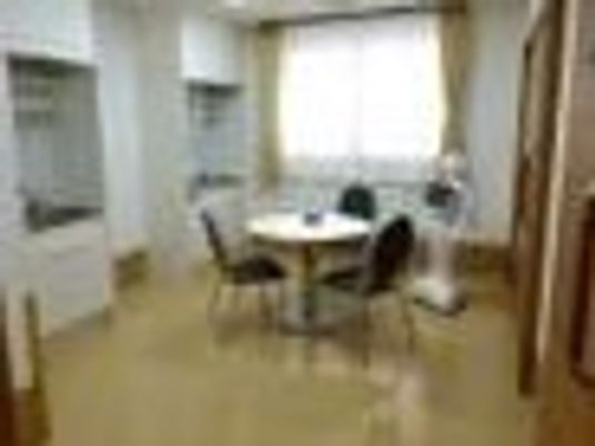明るい居室の様子