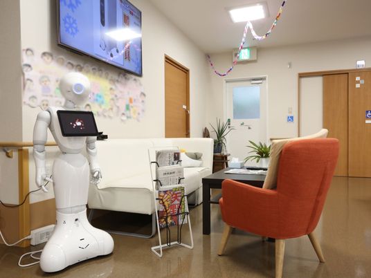 ロボットが待機するエントランス