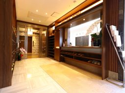 エントランスの洗練された空間