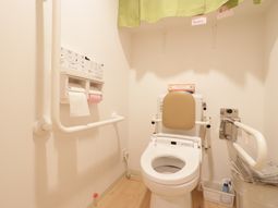 バリアフリーのトイレ設備