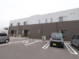 現代的デザインの建物外観