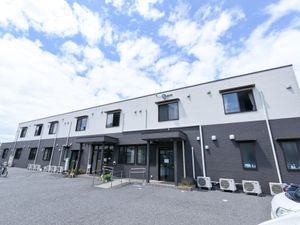 一階建ての施設外観