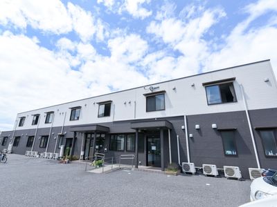 一階建ての施設外観
