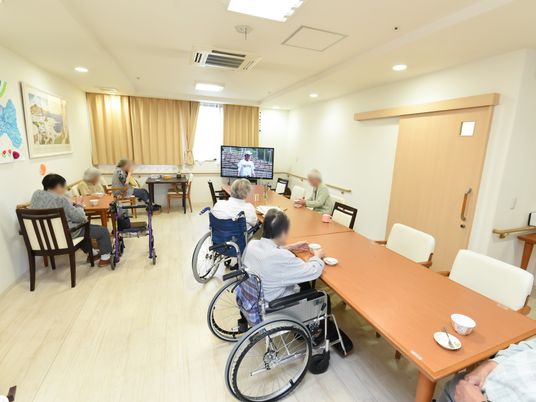 共用ダイニングの風景