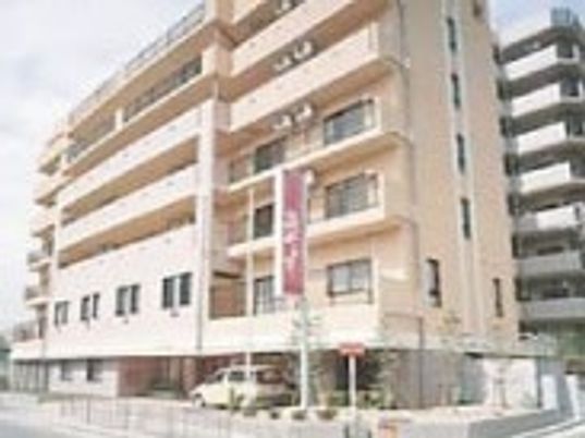 現代的な建物の外観