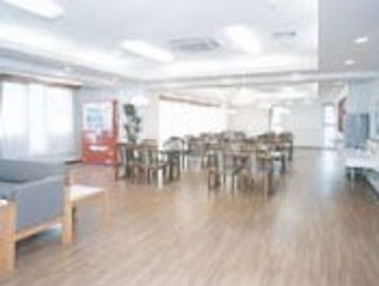 広々とした快適ダイニング