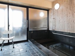 快適な設備の浴室