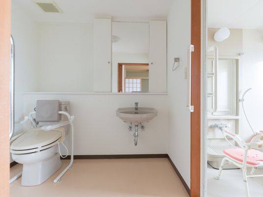 バリアフリー対応のトイレ